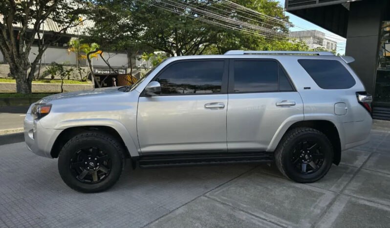 TOYOTA 4RUNNER SR5 AT 4000CC 2021 lleno