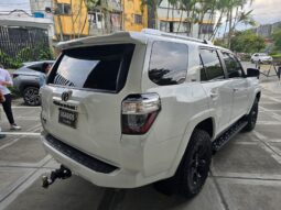 TOYOTA 4RUNNER SR5 AT 4000CC 2023 lleno
