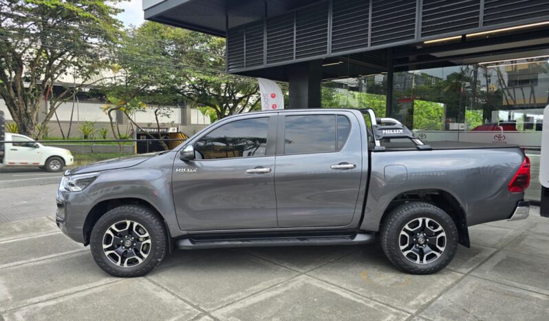 TOYOTA HILUX SRV 2.8 Turbo Diesel 2023 lleno