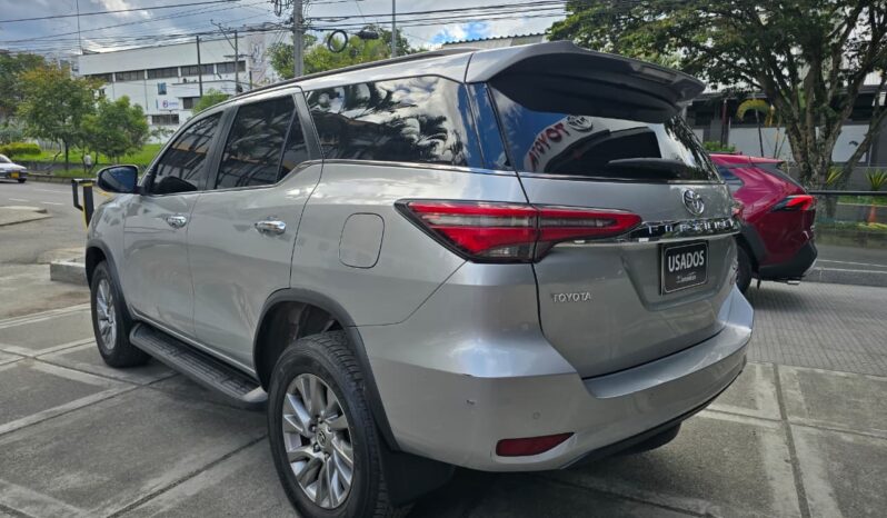 TOYOTA FORTUNER SRV 2023 lleno