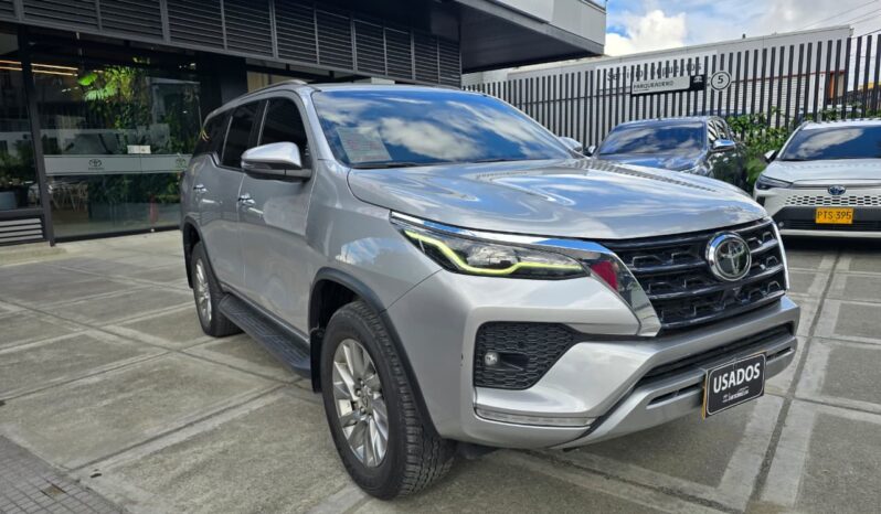 TOYOTA FORTUNER SRV 2023 lleno