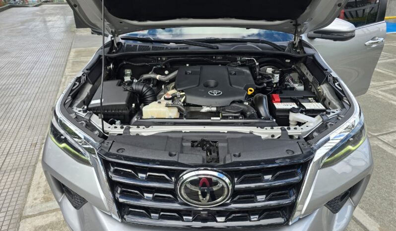 TOYOTA FORTUNER SRV 2023 lleno