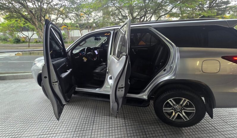 TOYOTA Fortuner SR 4×2 2022 lleno