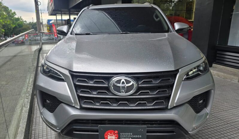 TOYOTA Fortuner SR 4×2 2022 lleno