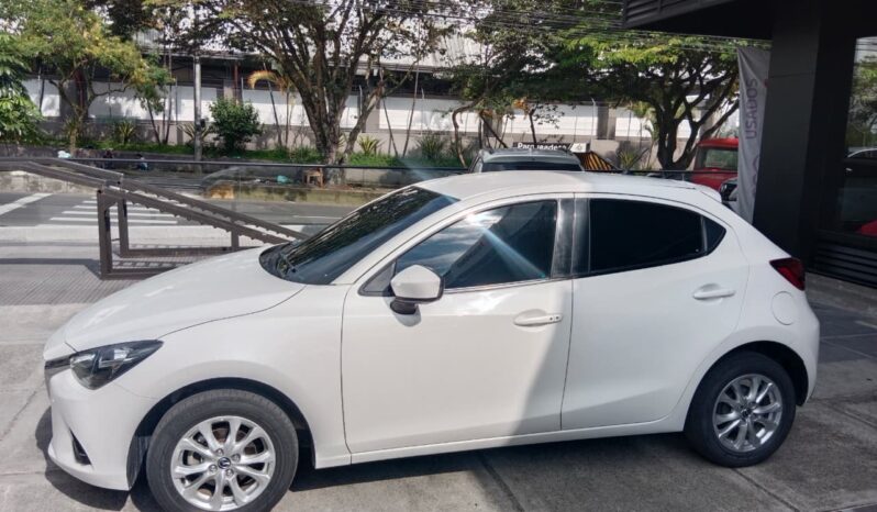 MAZDA 2 HB Touring 2017 lleno