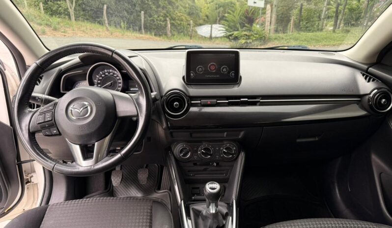 MAZDA 2 HB Touring 2017 lleno