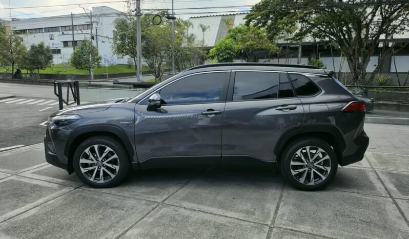TOYOTA COROLLA CROSS HIBRIDA 2024 lleno