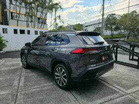 TOYOTA COROLLA CROSS HIBRIDA 2024