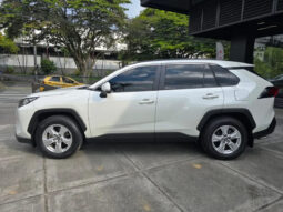 TOYOTA RAV4 XLE 2020