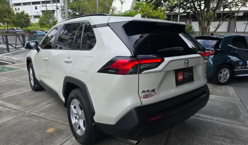 TOYOTA RAV4 XLE 2020 lleno